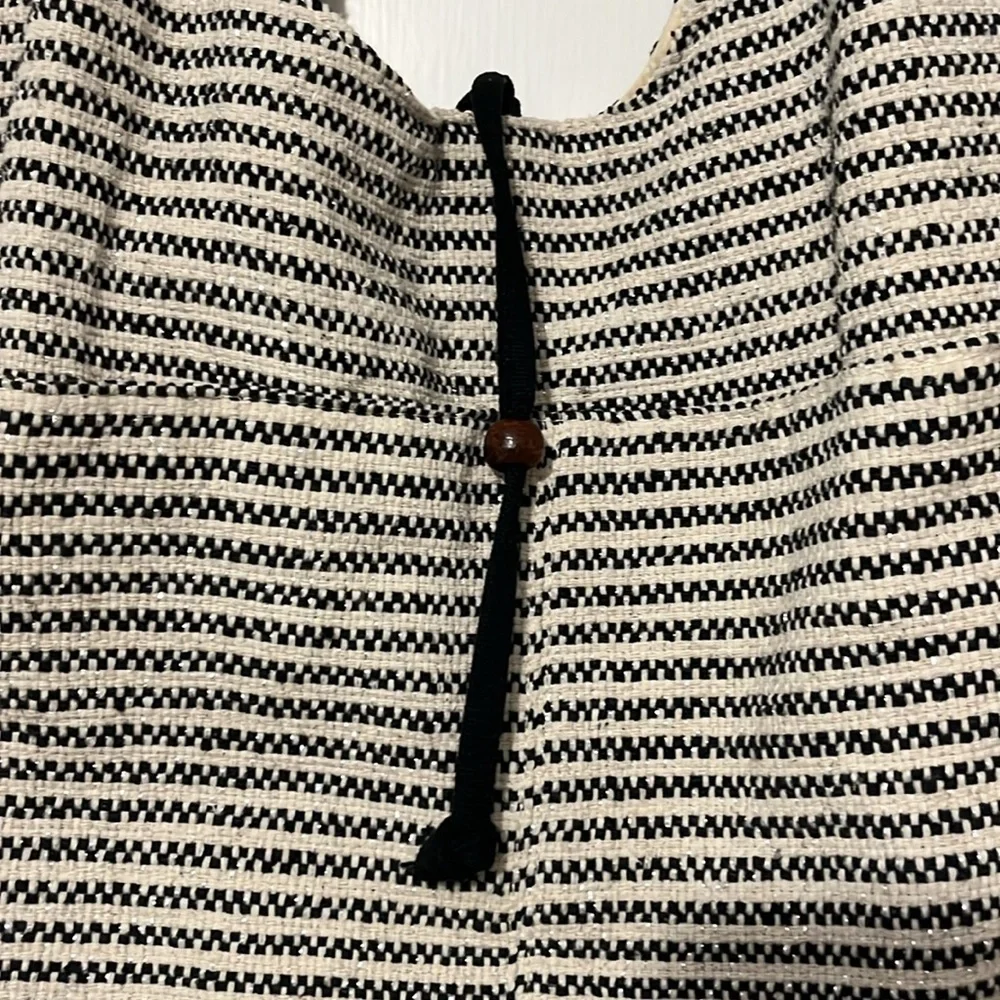 Unbranded black and white striped tote bag 18x24
